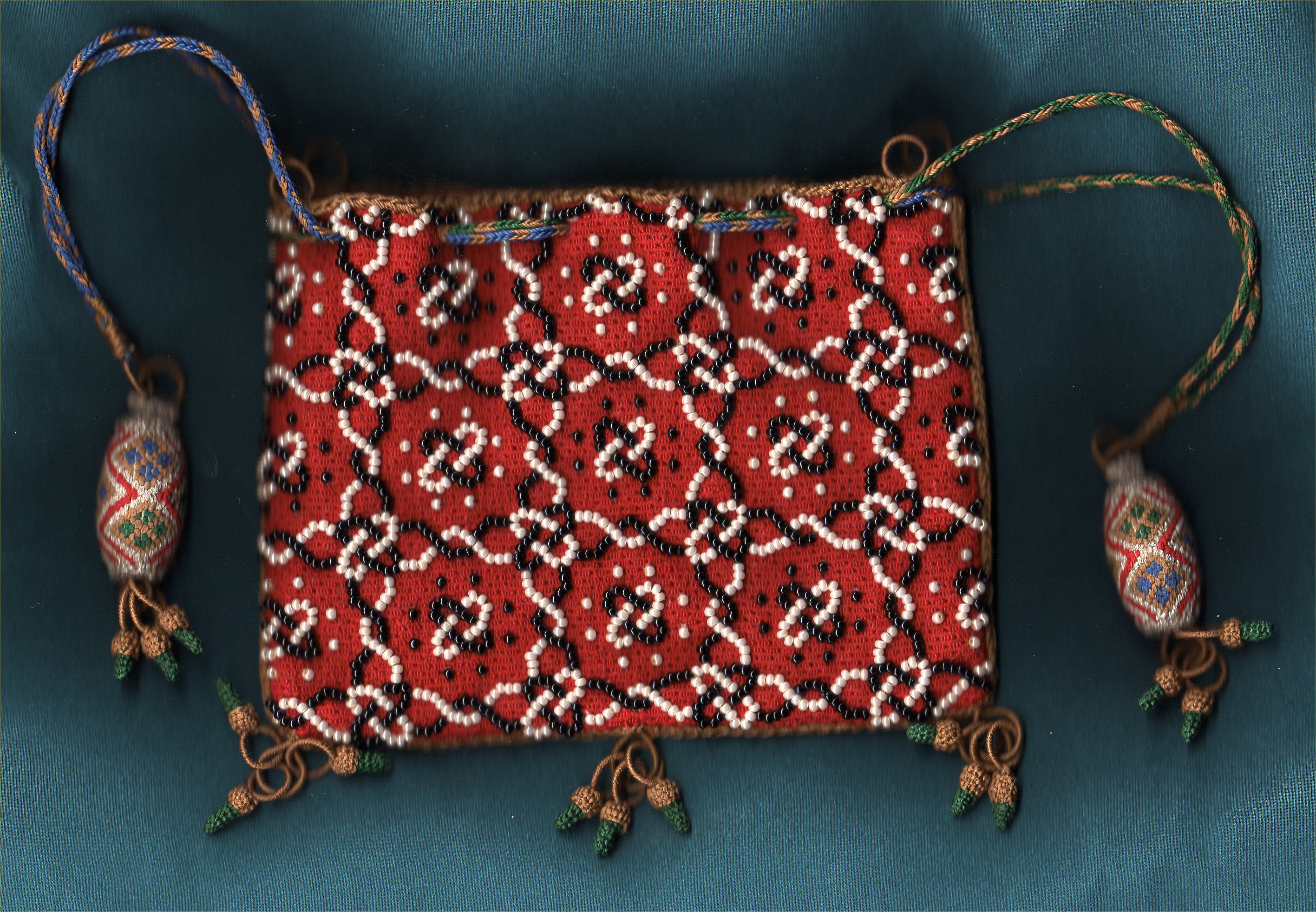 Elizabethan Sweet Bag Back